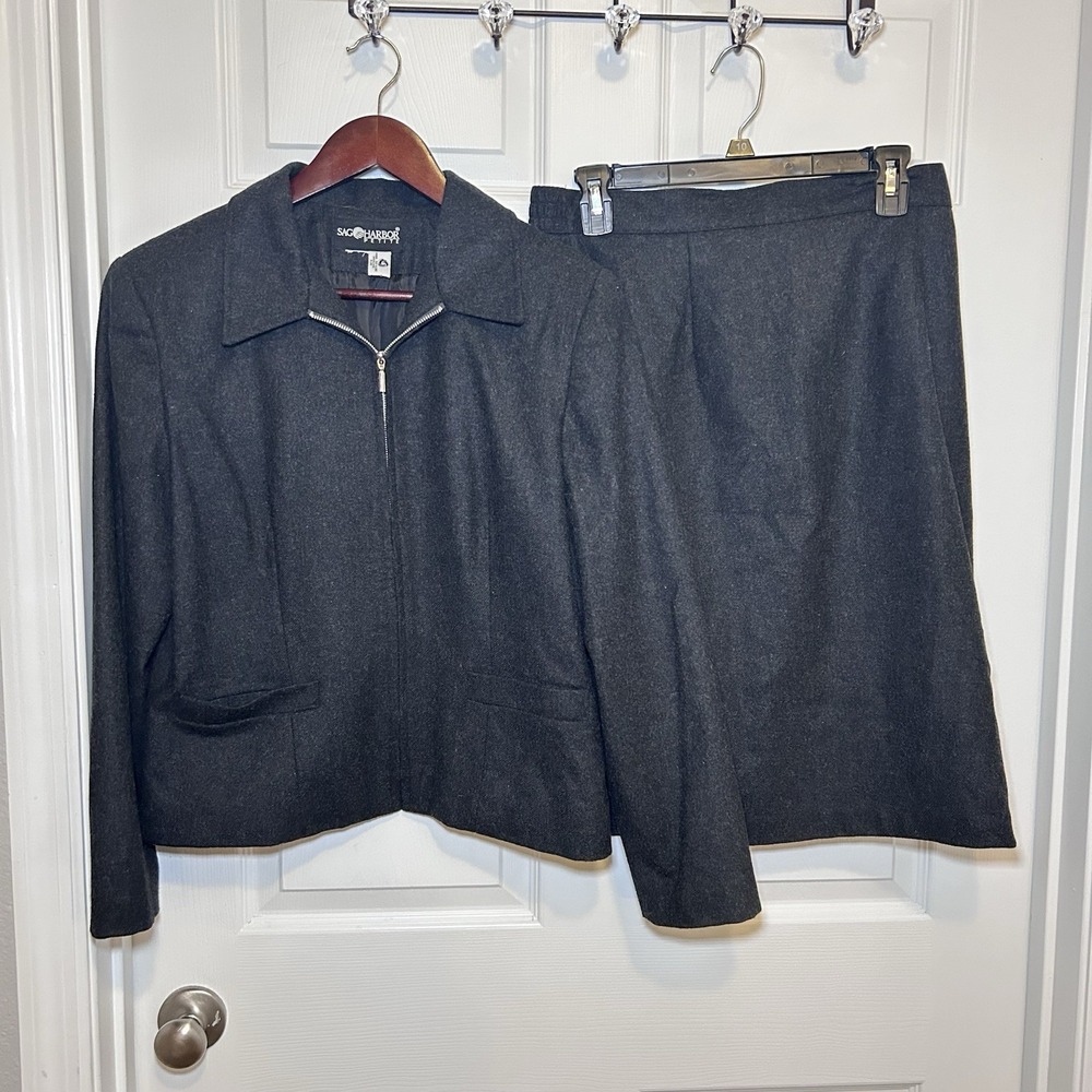Vintage Sag Harbor Wool Blend 2-Piece Skirt Suit Zip Front Jacket Charcoal Gray